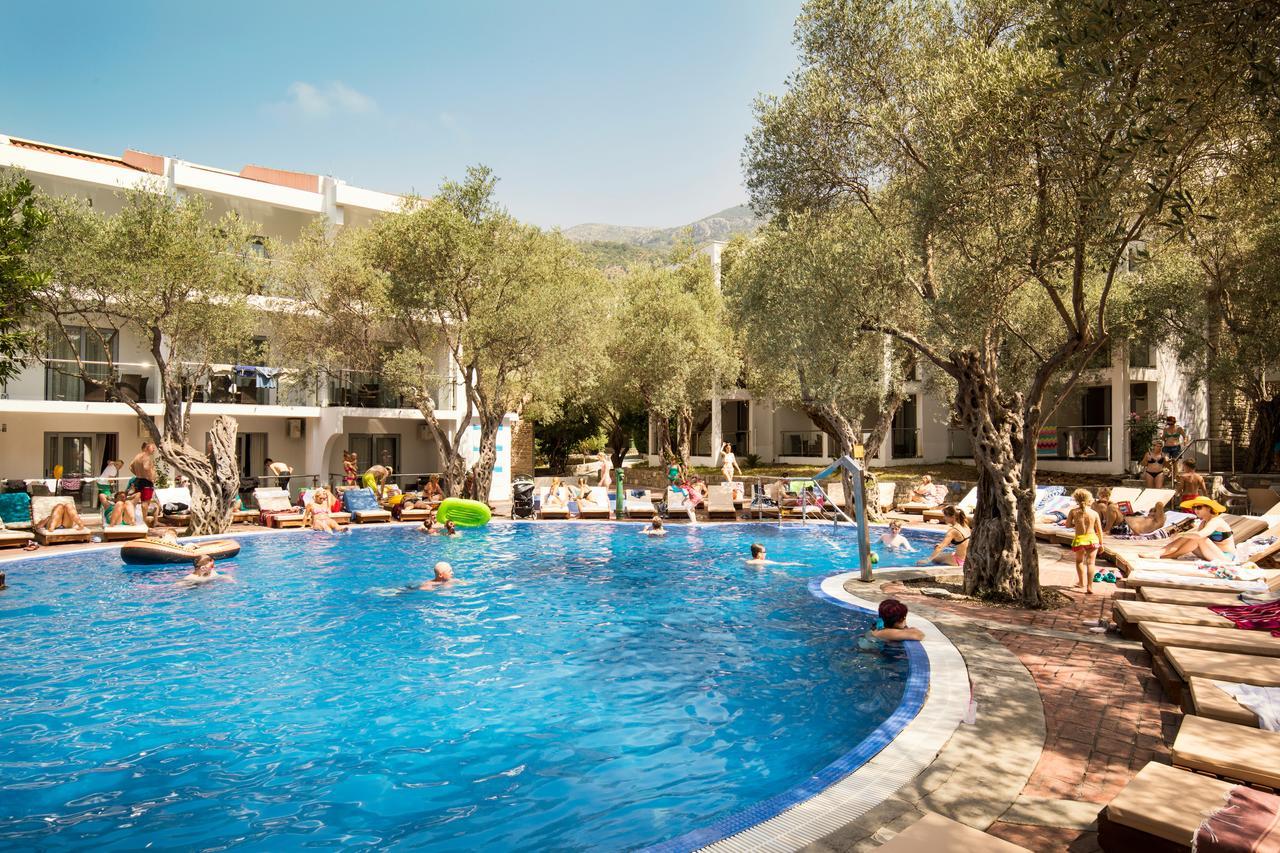 Oliva & 4* Petrovac na moru